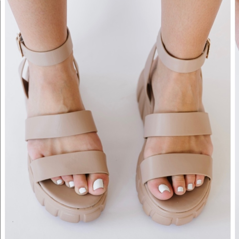 Platform sandals
